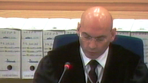 Тероризмът на подсъдимата скамейка