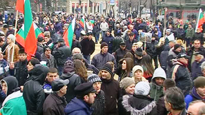 Над 30 хиляди протестират във Варна