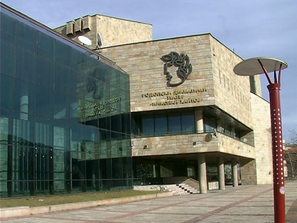 Искат възстановяване на Родопския драматичен театър