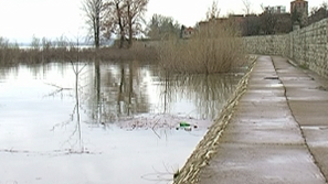 Нивото на Дунав се покачва бавно