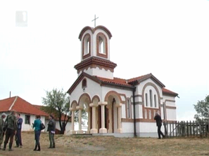 български туристи напръскани сълзотворен газ