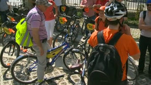 Десетки колоездачи се включиха в оранжевия вело тур