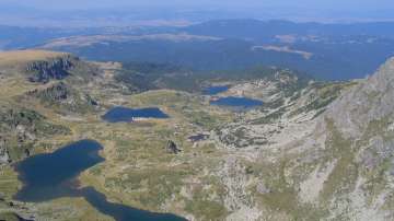 Еколози настояват за ограничителен режим до Седемте Рилски езера