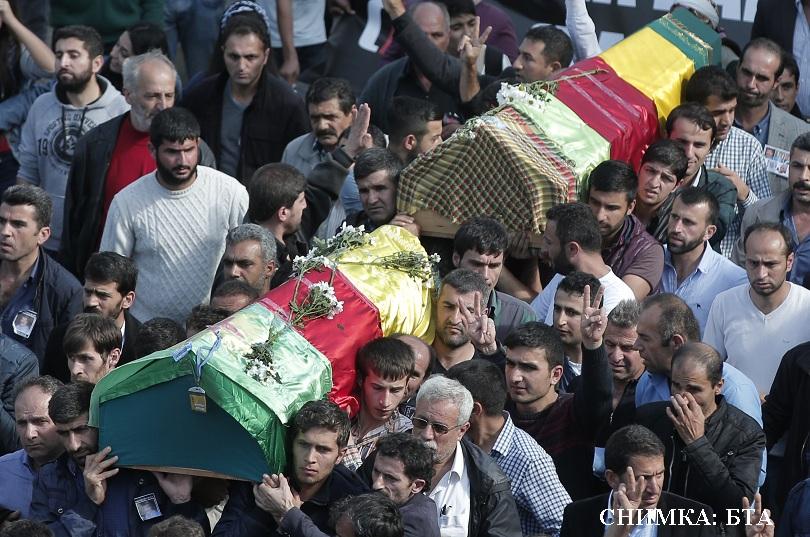 Спец. пратениците на БНТ в Анкара: Болка и гняв след атентатите