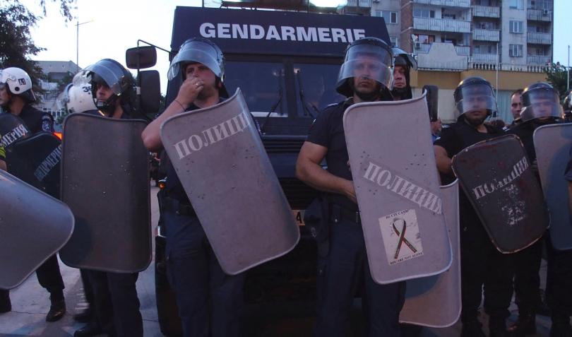​Протестът в Асеновград снощи - напрегнат и мащабен
