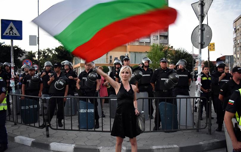 Протестите в Асеновград временно спират след срещата с Валери Симеонов