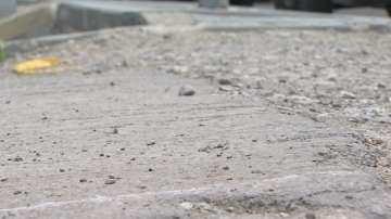 Огромни дупки и неравности на пътя в Люлин - 8