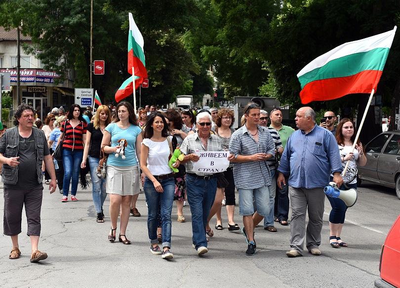 Две години след наводнениятажителите на кв. Аспарухово излязоха на протест