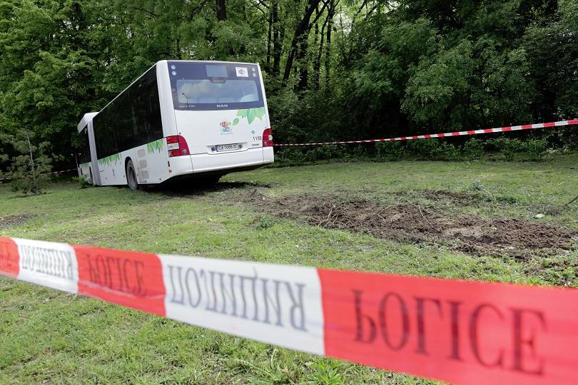 Шофьор е починал зад волана на автобус 102 в столицата