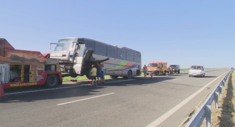 Автобус с деца се запали в движение следобед на автомагистрала