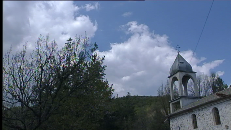 Пет храма закрилят хората в гоцеделчевското село Баничан