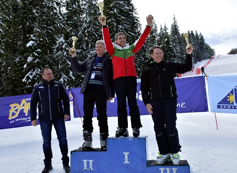 Дипломати се състезаваха по каране на ски алпийски дисциплини в Банско