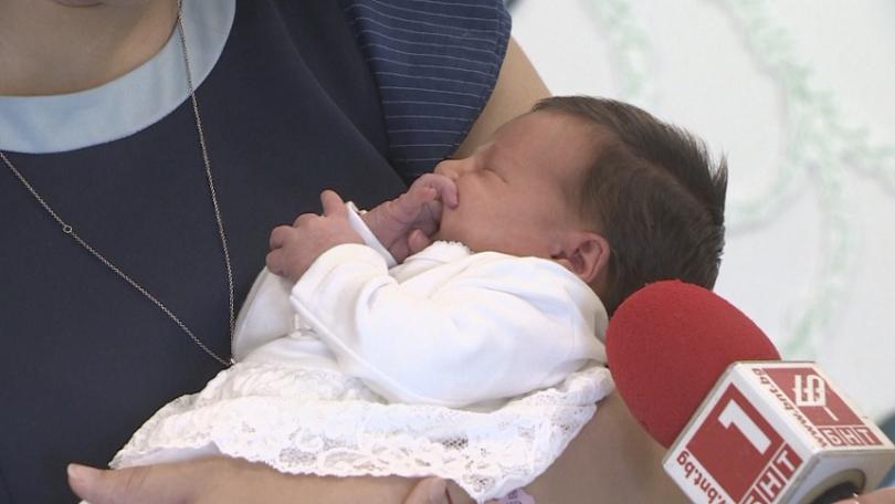 Бебе в екипа на БНТ