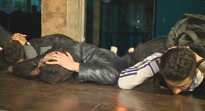 Задържаха 71 бежанци в София