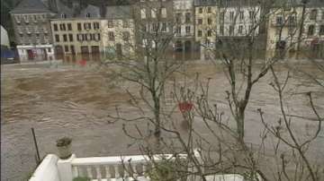 Студове и бури в Европа и САЩ