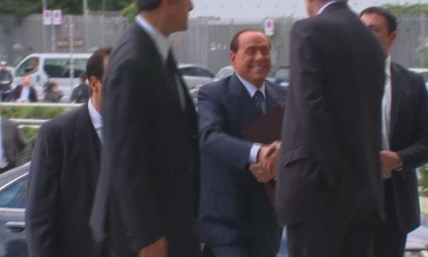  Потвърдиха присъдата на Берлускони