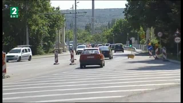 Отново задръствания на Аспарухов мост във Варна
