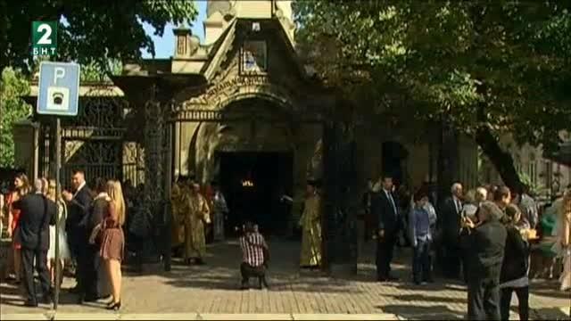 Русенци се помолиха пред чудотворната иконата на света Богородица Пътеводителка