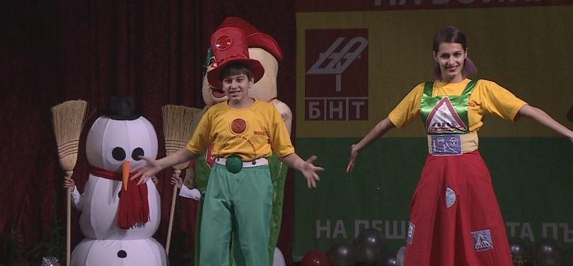 БНТ организира коледно тържество в рамките на кампанията Спри, детето запази