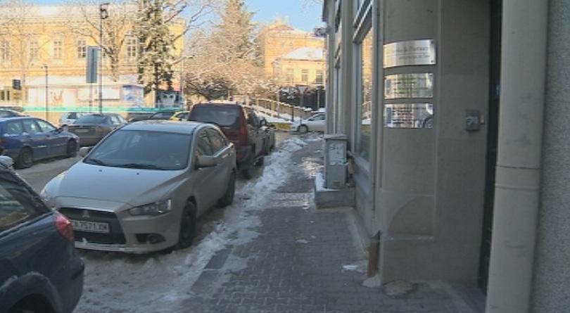 Фалшив сигнал за бомба изкара на студа за час жители и служители