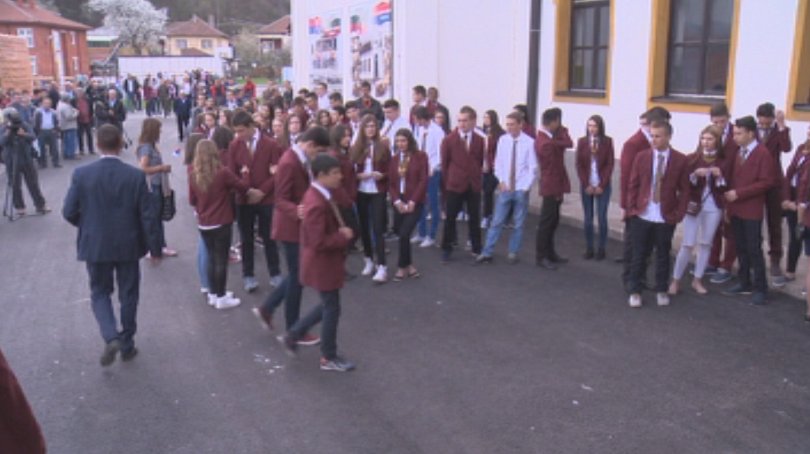 Ще изчезнат ли българските паралелки в Западните покрайнини?