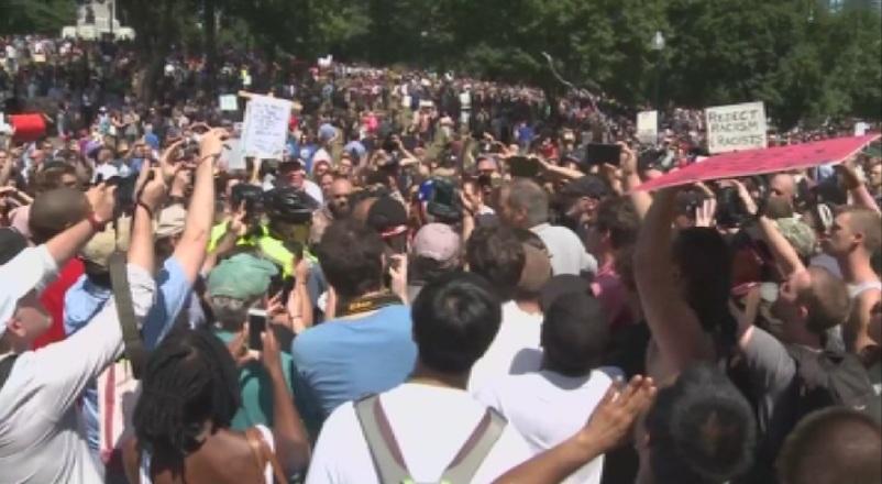 Над 40 хиляди протестираха срещу расизма в Бостън