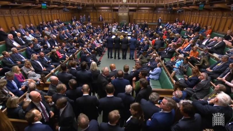 Британският парламент се разпусна за 5 седмици до 14 октомври