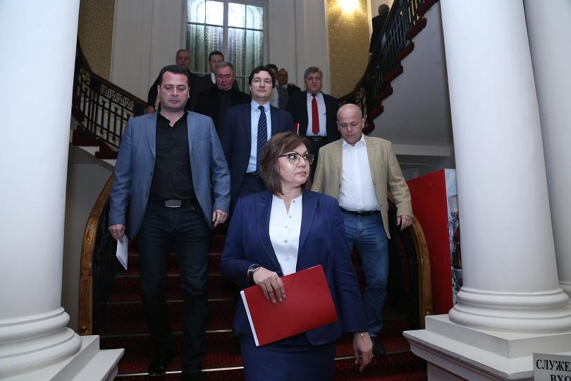 БНТ2 излъчва на живо дебатите по четвъртия вот на недоверие