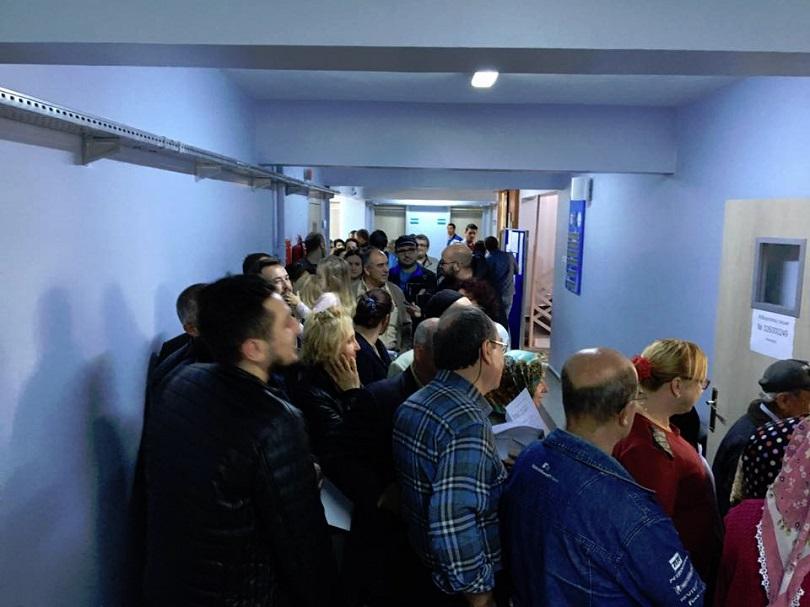 Изборният ден в Бурса беше удължен заради опашките пред секциите