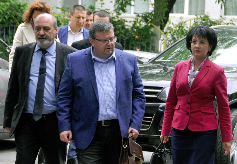 Цацаров: Прокуратурата извършва проверка в Здравната каса