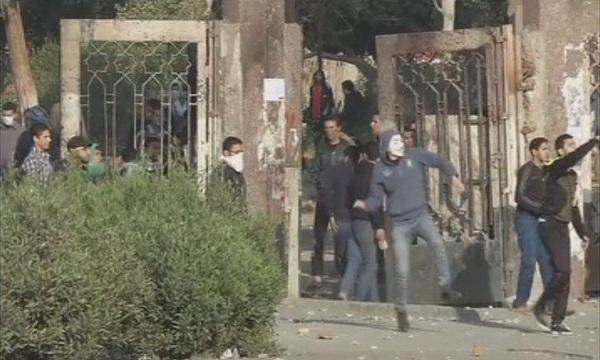 Студентски протести в Кайро