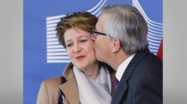 Целувките на Юнкер през изминалата първа година от управлението му