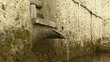 Замърсена вода тече от чешмите във Варна