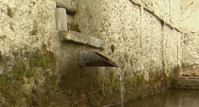 Замърсена вода тече от чешмите във Варна
