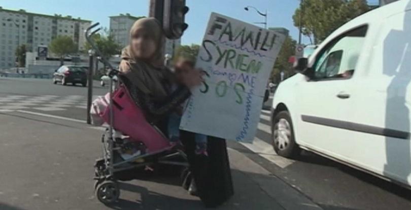 ​Румънски роми се представят за сирийски бежанци в Париж