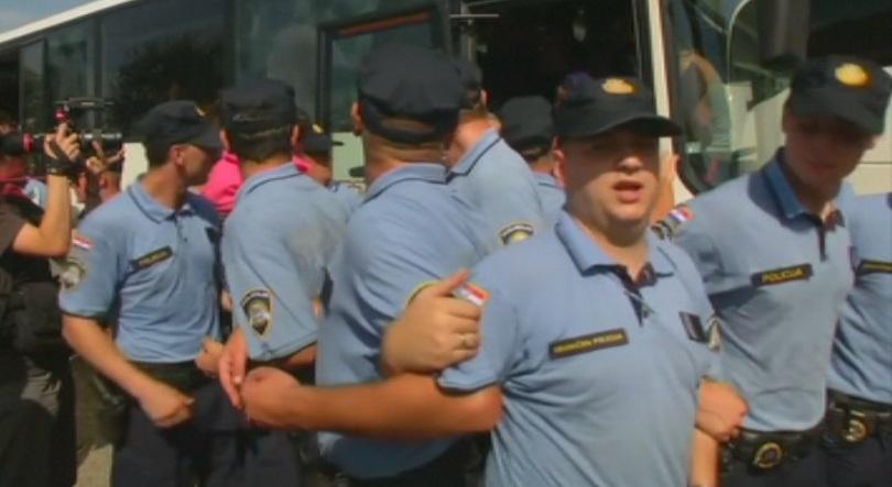 Хърватия задейства план Б за бежанците