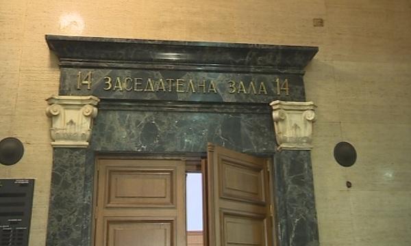 Съдът спря делото срещу бившия вътрешен министър Цветан Цветанов