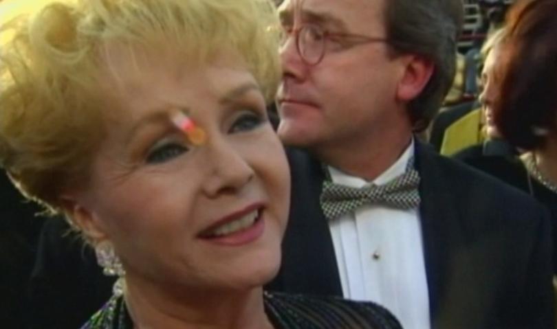 Ден след смъртта на Кари Фишър почина майка й