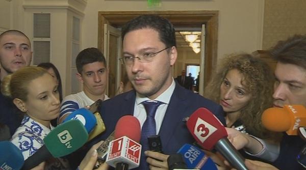 Правителството не очаква България да участва пряко в бойни действия в Сирия