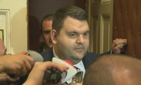 Делян Пеевски внася в парламента законопроект за разрешаване на казуса КТБ (ОБЗОР)