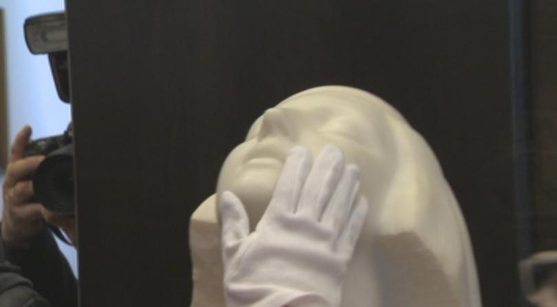 Докосни галерията