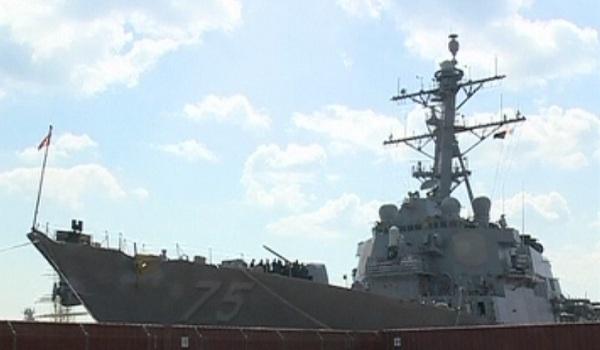 Руски изтребител е прелитал неколкократно край американския военен кораб Доналд Кук