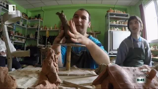 В кадър: Разказ за вярата в самородния талант на Иван, Хасан и другите