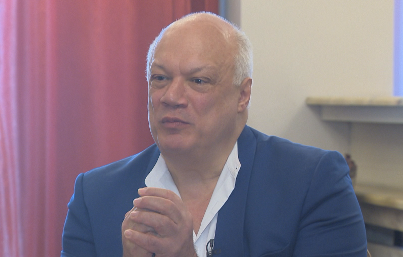 Ерик-Еманюел Шмит пред БНТ: Тайната на щастието се крие в спокойния живот