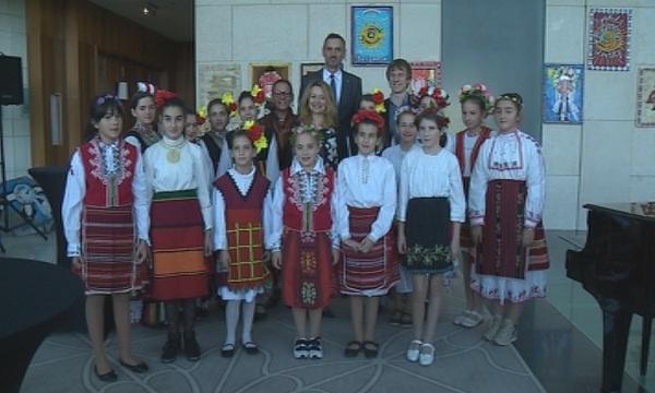 Хотелът, който ще посрещне участниците в Детската Евровизия се преобрази специално за тях