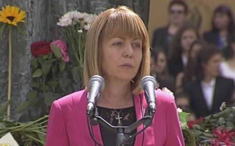 Йорданка Фандъкова призова учениците да запазят любовта си към книгите