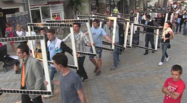 Малките репортери на БНТ обраха овациите на Арлекин