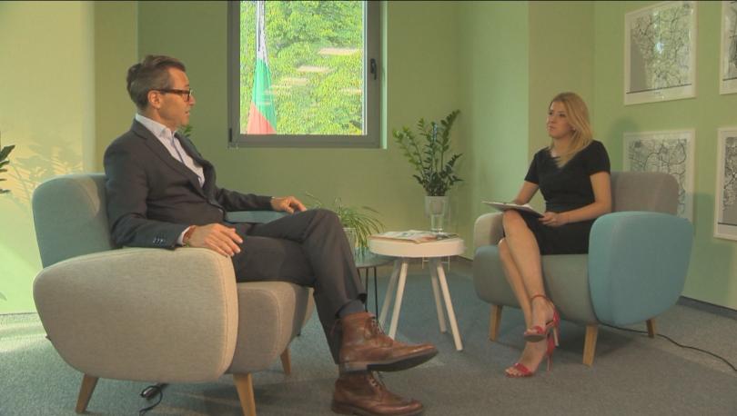 Борбата с фалшивите новини които се разпространяват все по бързо и