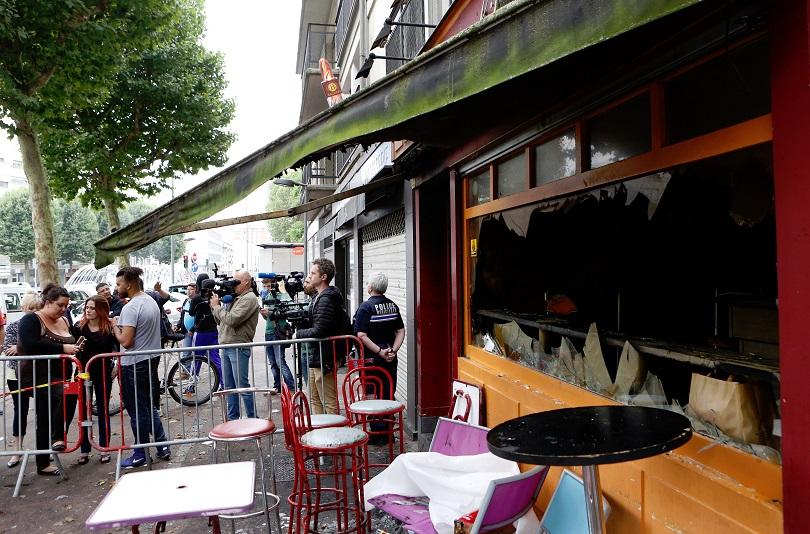 13 загинали и няколко ранени при пожар във френски бар