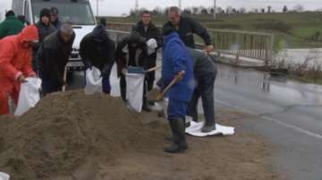 Продължава да се покачва нивото на река Съзлийка при Гълъбово (ОБНОВЕНА)